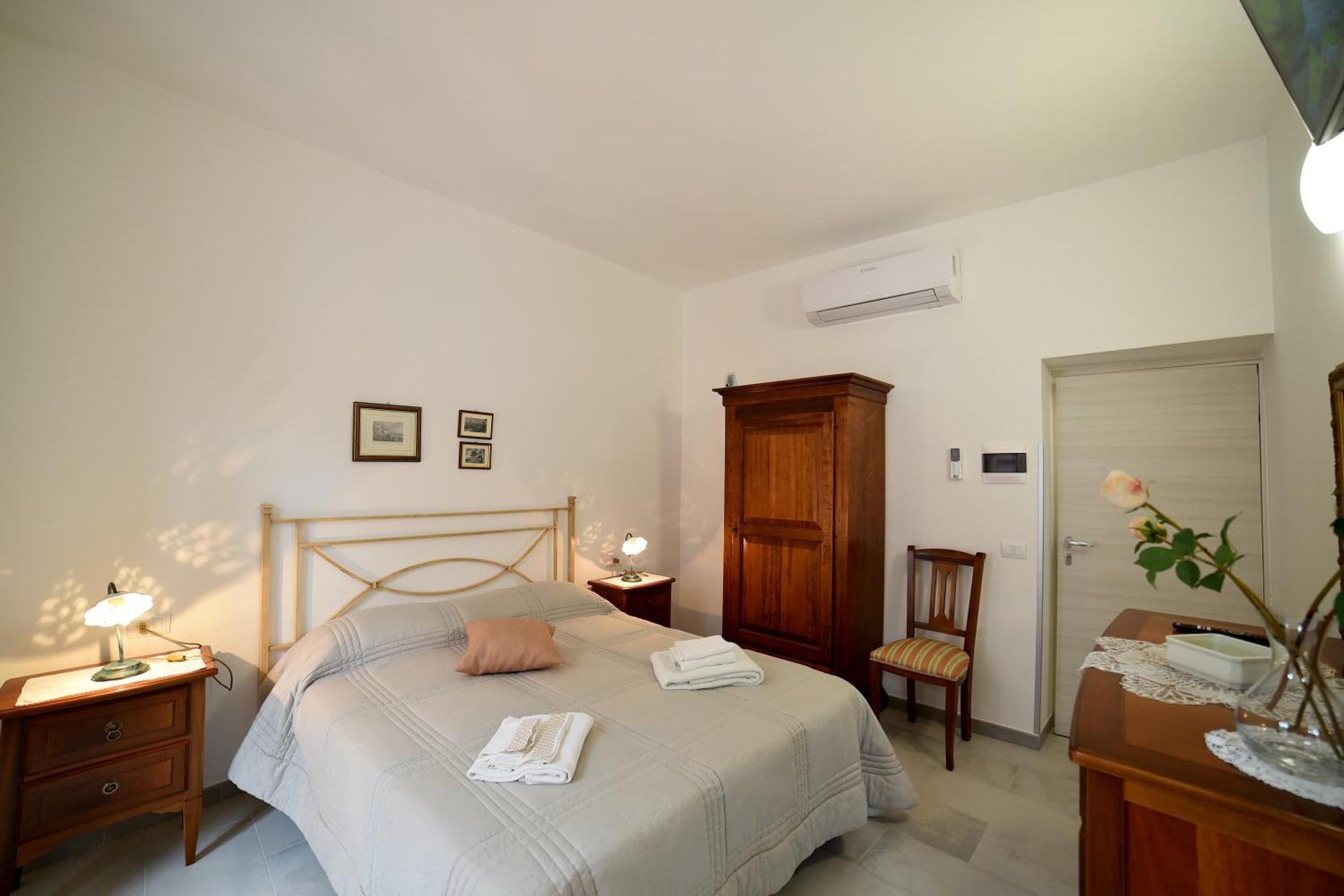 Il Palazzetto Bed & Breakfast Bolsena Exterior photo