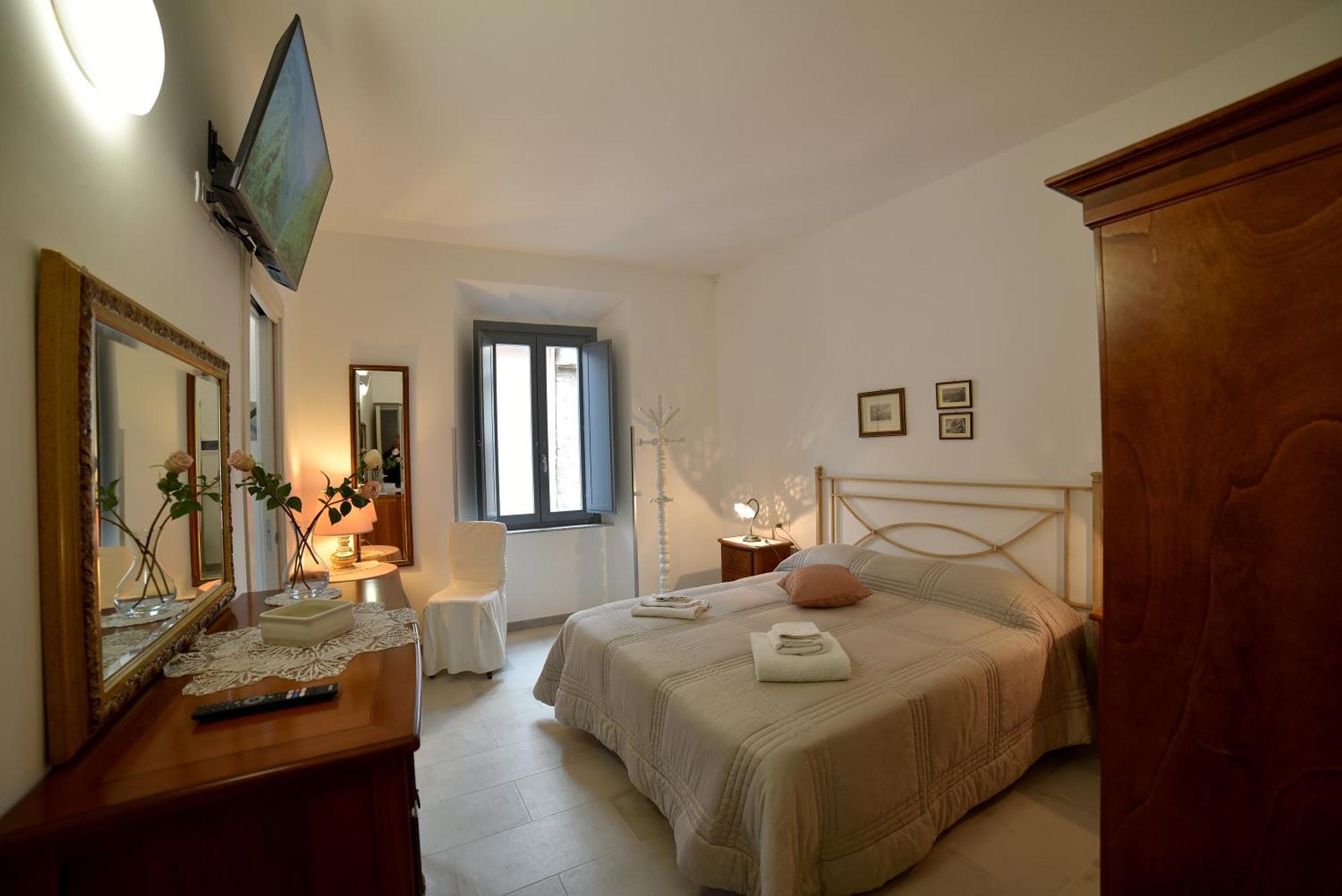 Il Palazzetto Bed & Breakfast Bolsena Exterior photo