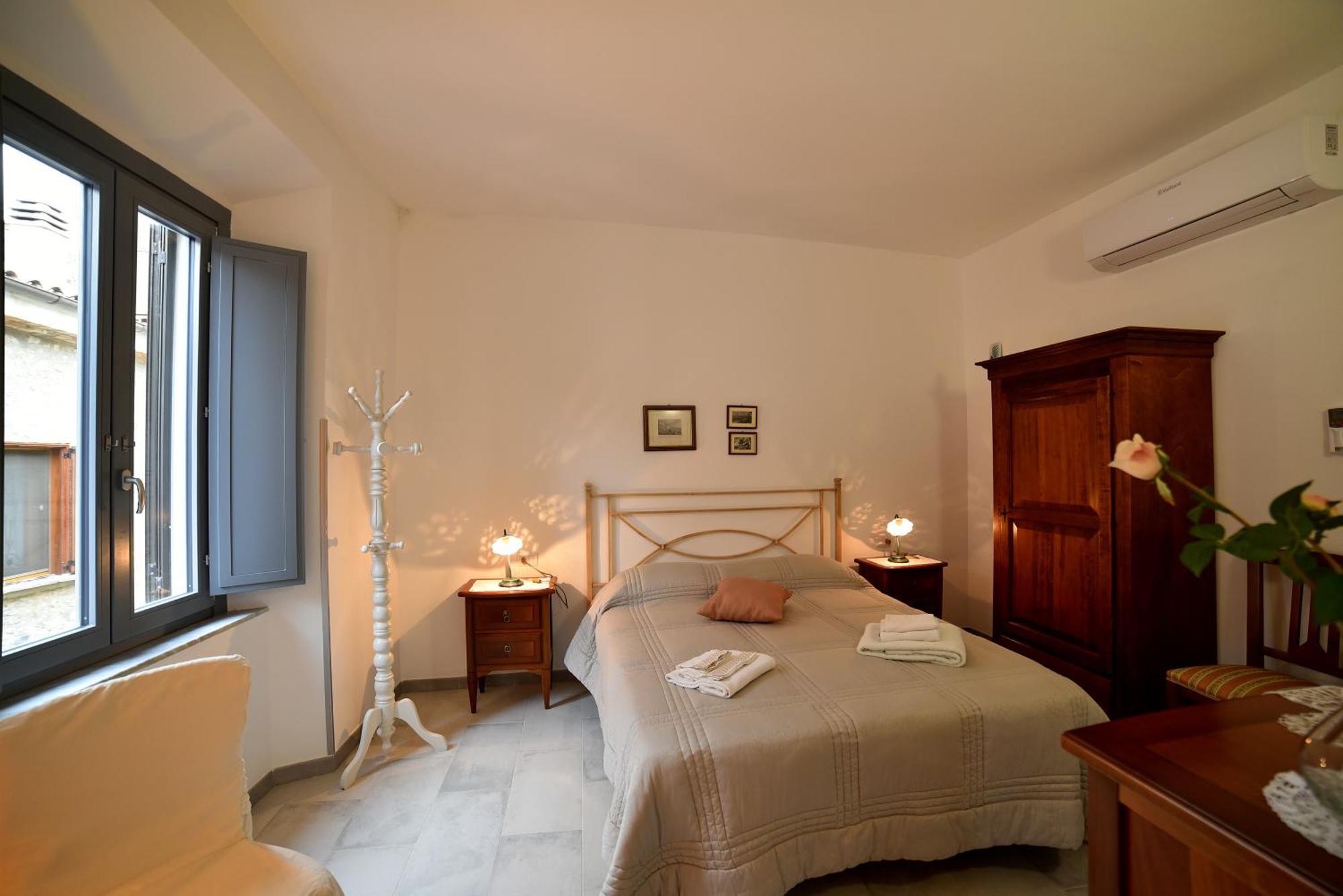 Il Palazzetto Bed & Breakfast Bolsena Exterior photo